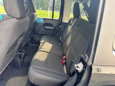 Used 2021 Jeep Wrangler Unlimited Sport AWD/4WD image 12