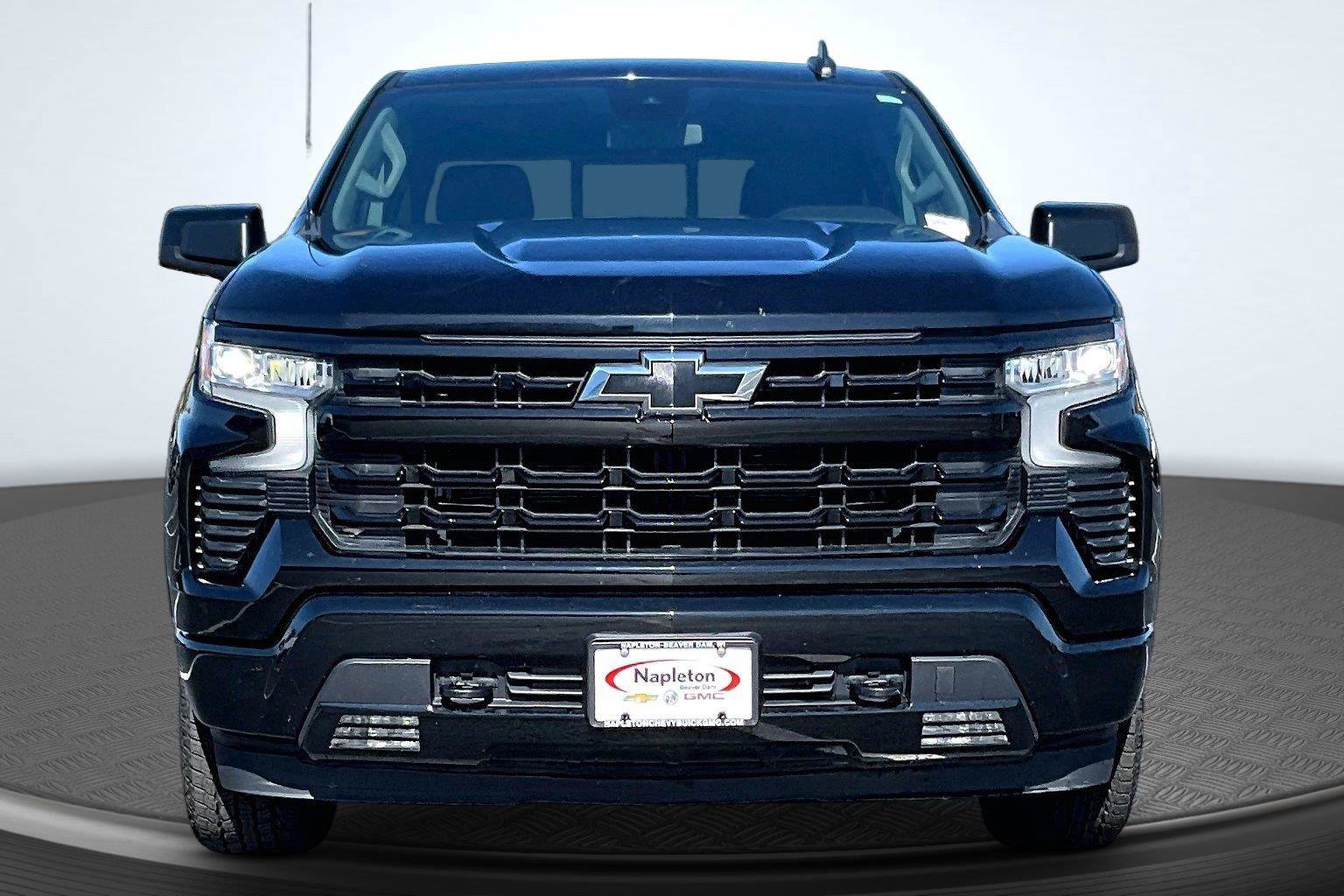 Used 2024 Chevrolet Silverado 1500 RST w/ Convenience Package II AWD/4WD image 3