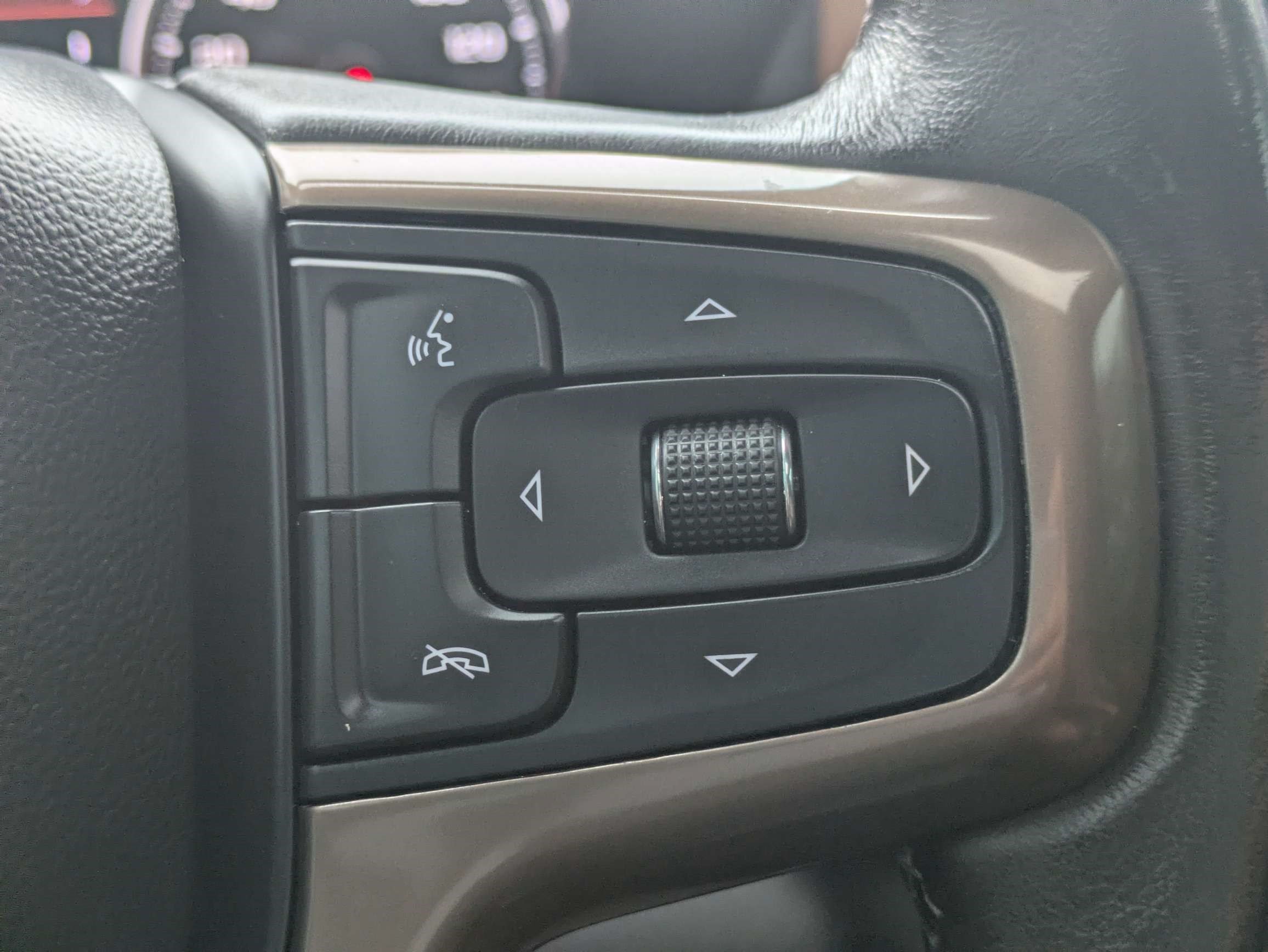 Used 2023 Chevrolet Silverado 2500 High Country w/ Technology Package AWD/4WD image 23