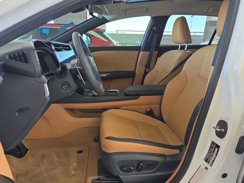 Used 2024 Lexus RZ 300e Premium FWD image 4