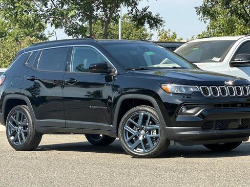 New 2026 Jeep Compass Latitude AWD/4WD image 2