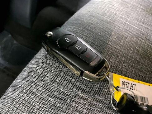 Used 2023 Ford F150 XLT image 45