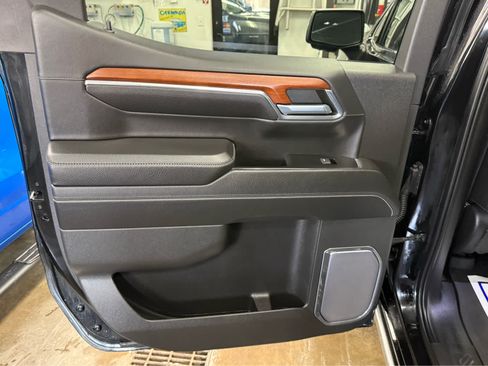 Used 2023 GMC Sierra 1500 Denali w/ Denali Reserve Package image 23