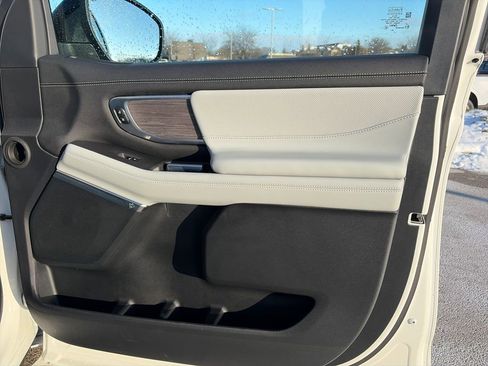 Used 2025 Ford Expedition Max Platinum w/ Platinum Ultimate Package image 18