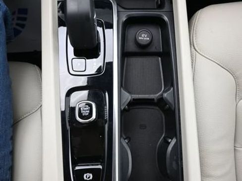 Certified 2023 Volvo XC60 B5 Plus w/ Climate Package FWD image 12