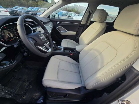 New 2025 Audi Q3 2.0T Premium Plus image 24