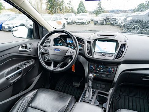 Used 2017 Ford Escape SE w/ Equipment Group 201A image 21