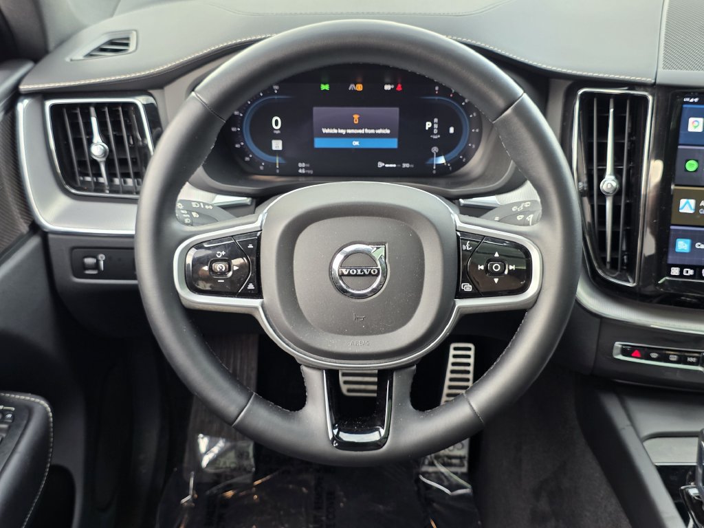 Used 2022 Volvo XC60 B6 R-Design w/ Advanced Package AWD/4WD image 21