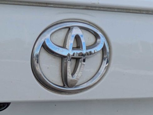 Used 2020 Toyota RAV4 LE image 11