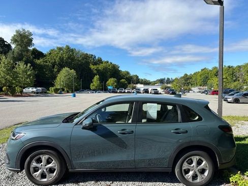 Used 2024 Honda HR-V LX image 3