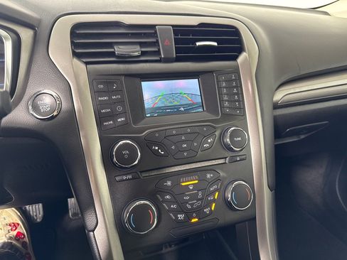 Used 2018 Ford Fusion S image 18