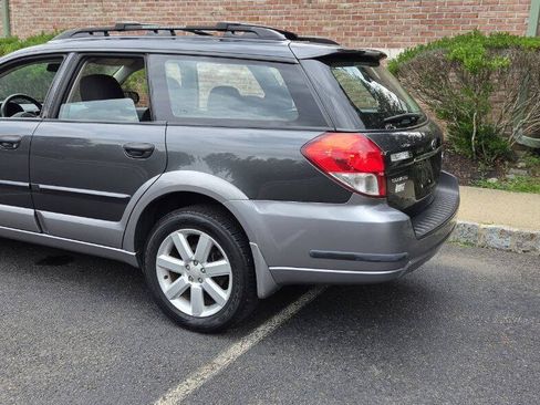 Used 2009 Subaru Outback 2.5i Special Edition AWD/4WD image 8