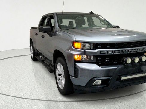 Used 2019 Chevrolet Silverado 1500 Custom w/ Custom Value Package AWD/4WD image 7