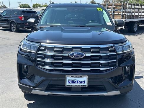 Used 2025 Ford Explorer Active w/ Active Comfort Package image 20