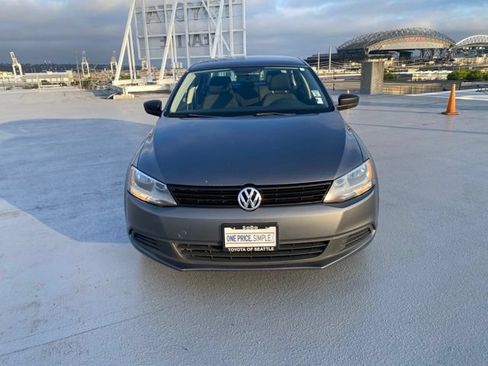 Used 2011 Volkswagen Jetta Sedan FWD image 3
