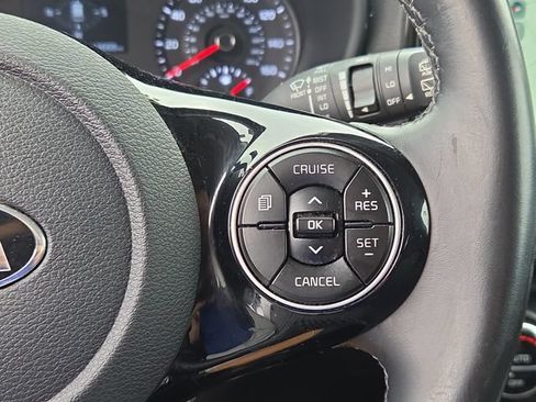 Used 2021 Kia Soul EX FWD image 25