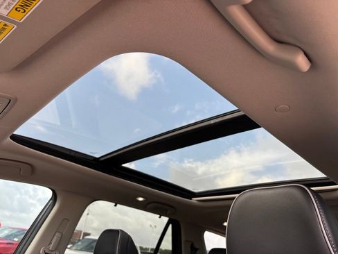 Used 2023 Honda Pilot Elite image 17