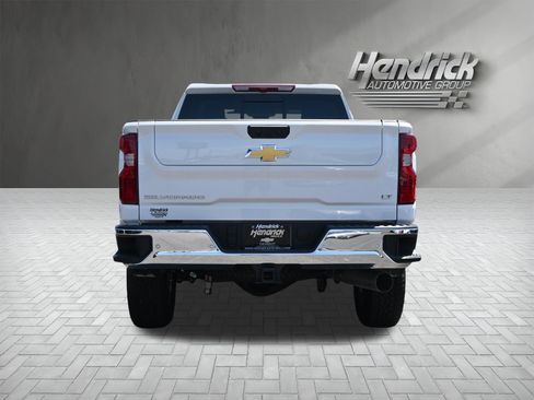 Used 2026 Chevrolet Silverado 2500 LT w/ Safety Package AWD/4WD image 9