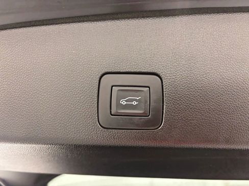 Used 2023 Buick Encore GX Essence w/ Experience Buick Package FWD image 36