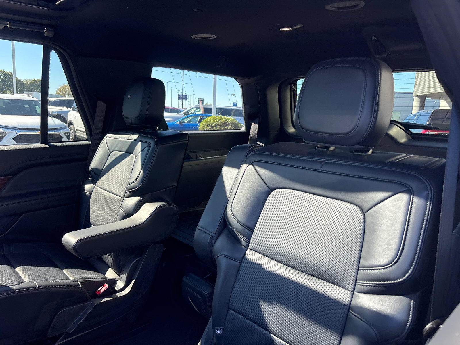Certified 2024 Lincoln Navigator Reserve AWD/4WD image 26