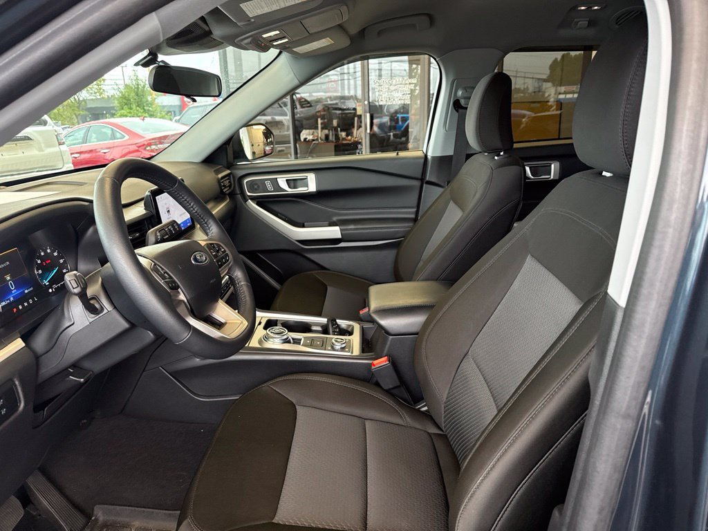 Used 2024 Ford Explorer XLT w/ Class IV Trailer Tow Package AWD/4WD image 11