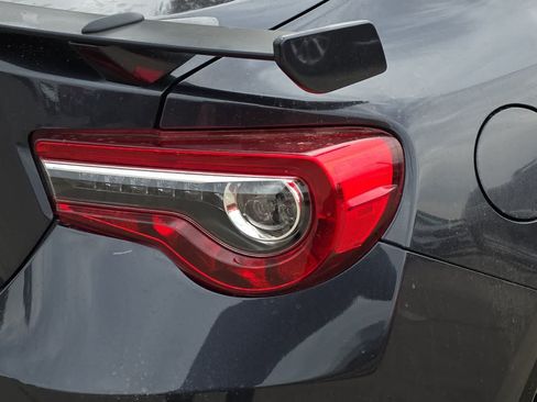 Used 2018 Subaru BRZ Limited w/ Performance Package RWD image 13