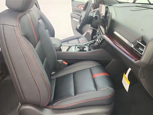 New 2026 Chevrolet Traverse RS image 37