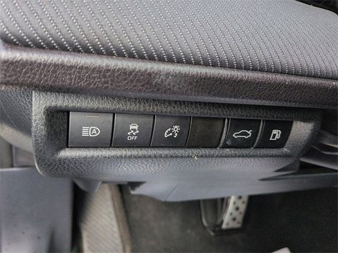 Certified 2025 Toyota Camry SE image 17