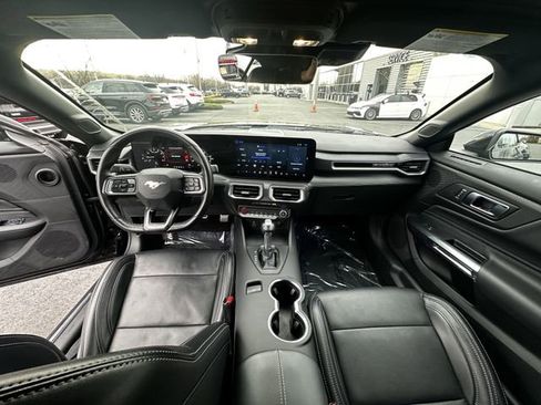 Certified 2025 Ford Mustang Premium image 16