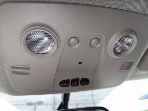 Used 2017 Chevrolet Traverse LT w/ Style and Technology Package image 47