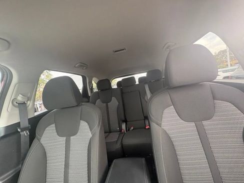 Certified 2025 Kia Sorento LX FWD image 11