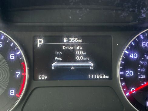 Used 2023 Kia Forte LXS FWD image 8