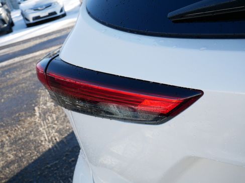 Used 2021 Toyota Highlander Platinum image 17