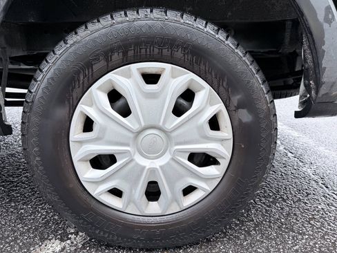 Used 2023 Ford Transit 350 XLT image 29