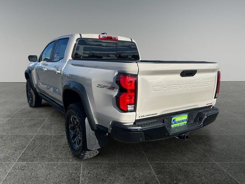 Used 2026 Chevrolet Colorado ZR2 w/ Technology Package AWD/4WD image 5