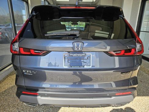 Used 2024 Honda CR-V Sport Touring image 3
