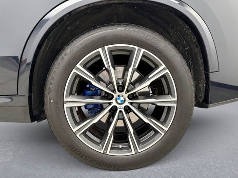 Used 2023 BMW X5 xDrive40i w/ Executive Package image 12