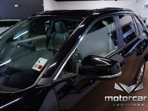 Used 2021 Toyota RAV4 XLE Premium FWD image 12