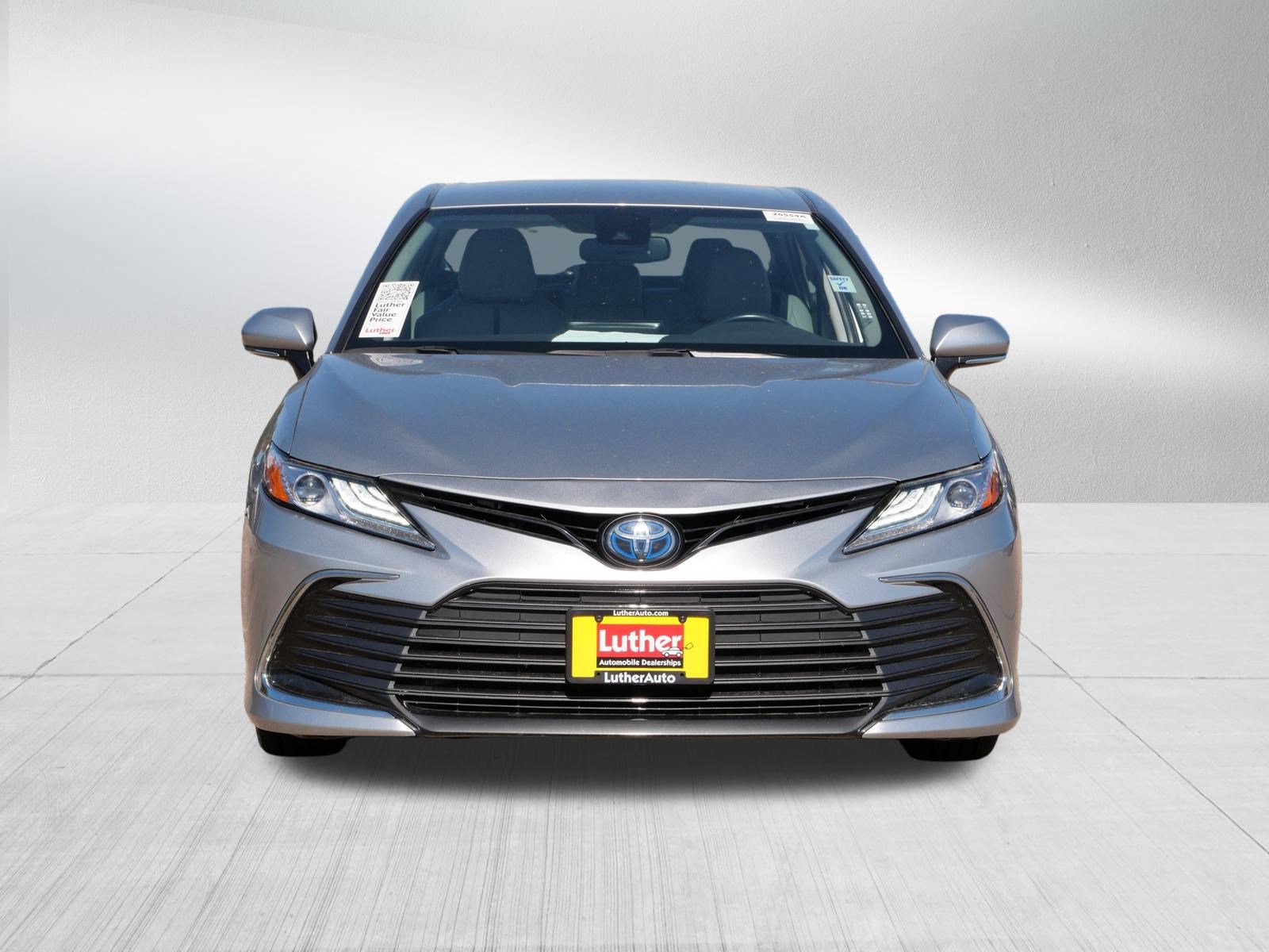 Used 2021 Toyota Camry XLE w/ Cold Weather Package FWD image 2