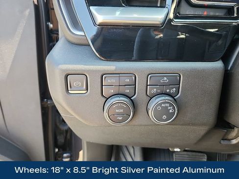 Used 2023 Chevrolet Silverado 1500 LT AWD/4WD image 28