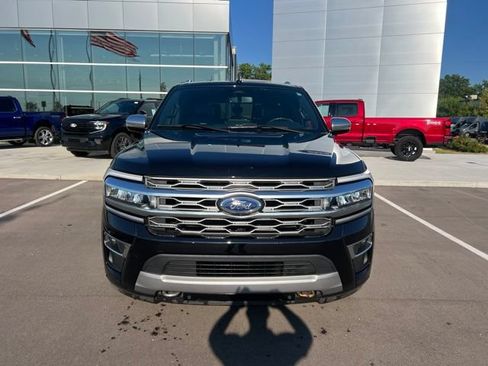 Used 2023 Ford Expedition Max Platinum AWD/4WD image 2