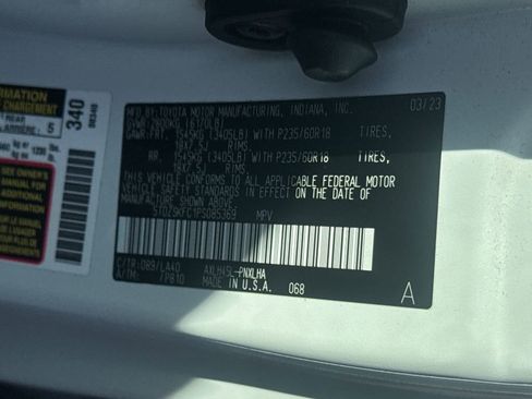 Used 2023 Toyota Sienna Limited image 51