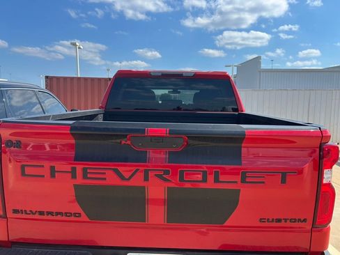 Used 2022 Chevrolet Silverado 1500 Custom w/ Rally Edition RWD image 6