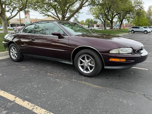 Used 1995 Buick Riviera Supercharged Coupe FWD image 9