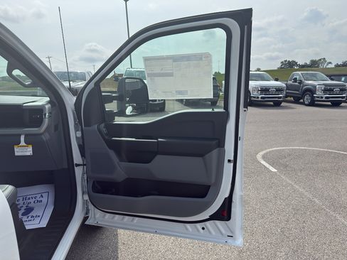 New 2025 Ford F350 XL w/ XL Chrome Package image 14