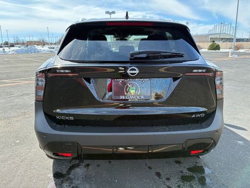 New 2026 Nissan Kicks SV w/ SV Premium Package image 5