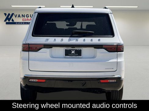 Used 2024 Jeep Wagoneer Series II w/ Flexible Seating Group AWD/4WD image 8