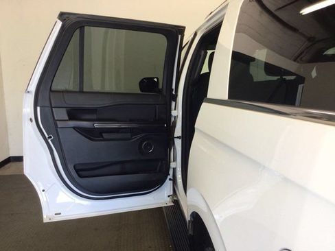 Used 2018 Ford Expedition Max XL RWD image 14