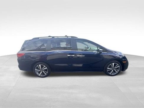 Used 2021 Honda Odyssey Touring image 2