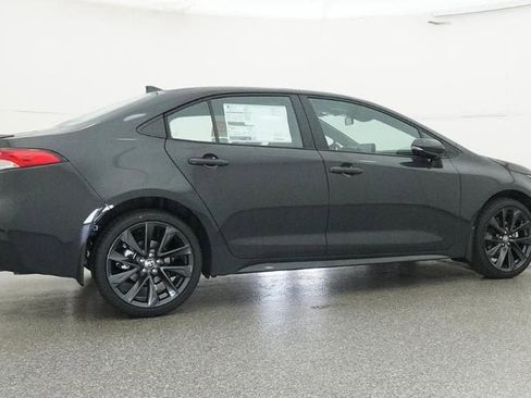 Used 2026 Toyota Corolla SE FWD image 8